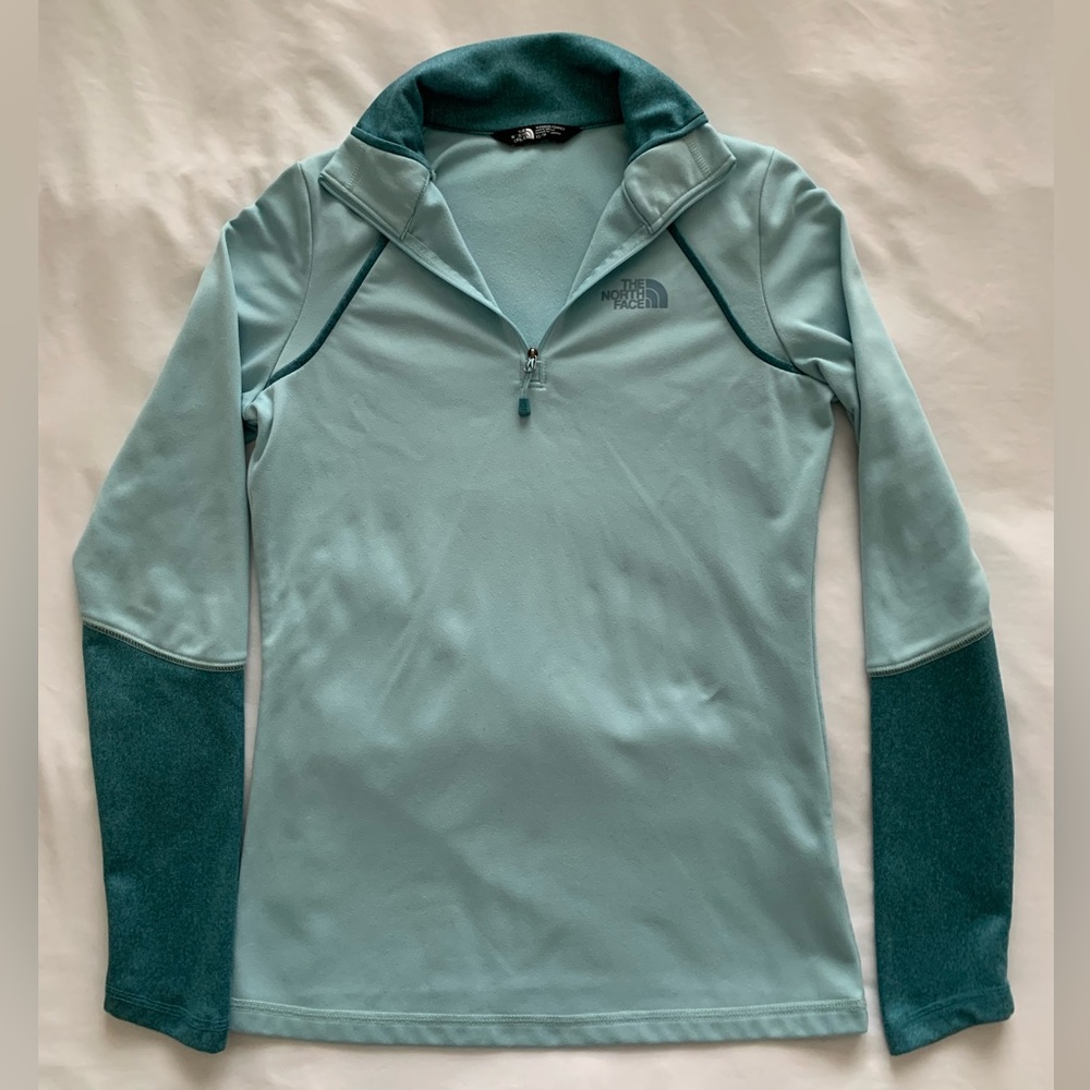 The North Face Women’s Quarter-Zip Size XS